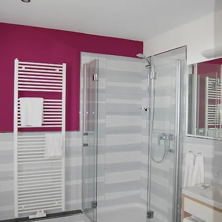 Hansen Hotel 3*
